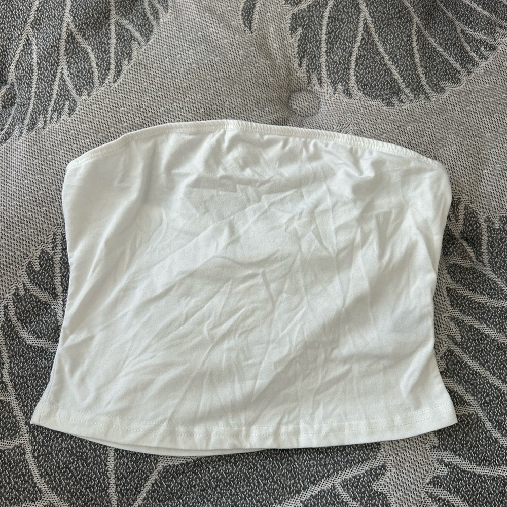 SHEIN White Crop Top